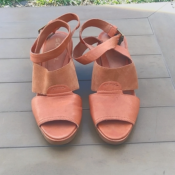 Sorel Wedges - Picture 2 of 11